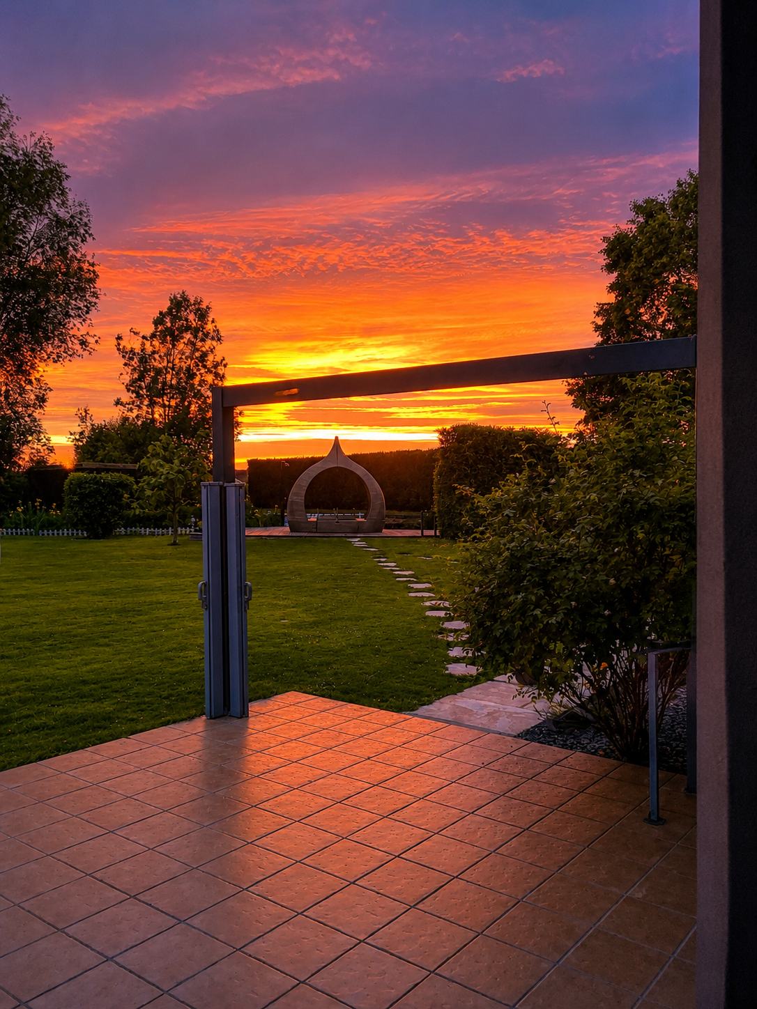 Jardin à la tombée du soir